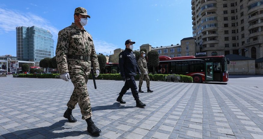 В Азербайджане вновь может быть ужесточен карантинный режим В Азербайджане вновь может быть ужесточен карантинный режим