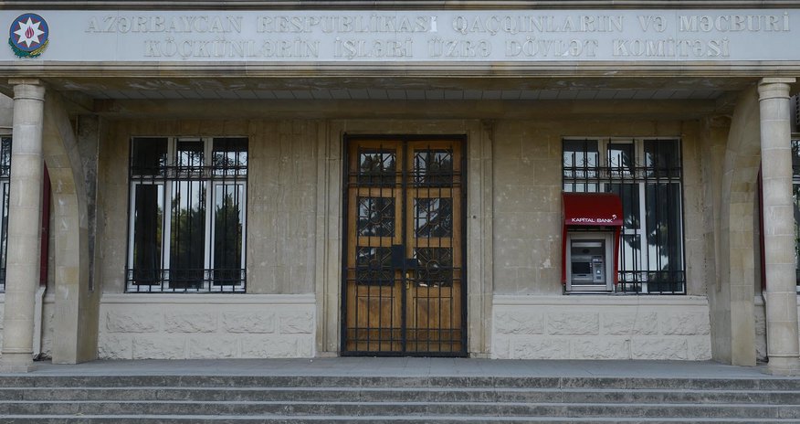 Dövlət Komitəsi narazı məcburi köçkünlərə reaksiya verdi Dövlət Komitəsi narazı məcburi köçkünlərə reaksiya verdi