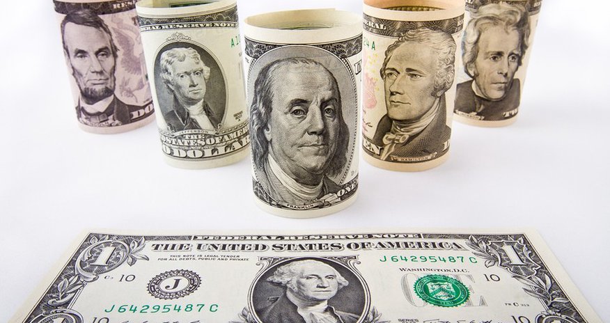 Ekspert: "Dollar kəskin ucuzlaşacaq" Ekspert: "Dollar kəskin ucuzlaşacaq"