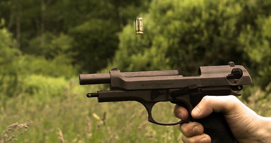Bakıda küçədə tapança aşkarlanıb Bakıda küçədə tapança aşkarlanıb