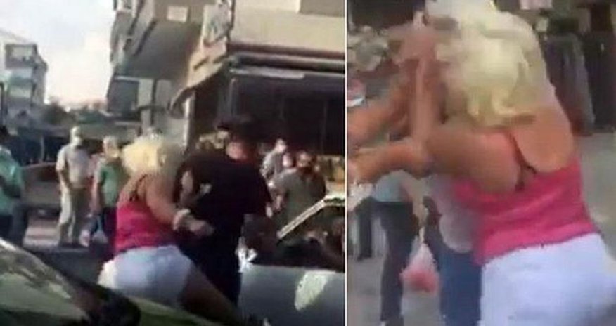 Yol verməmək üstündə qadınla kişi yumruq davasına çıxdı – VİDEO Yol verməmək üstündə qadınla kişi yumruq davasına çıxdı – VİDEO