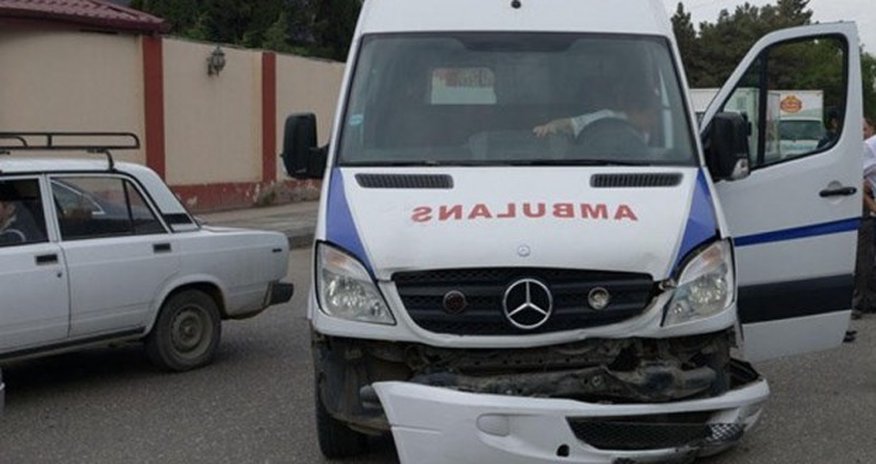 Şamaxıda təcili tibbi yardım maşını qəzaya düşdü - Xəsarət alanlar var Şamaxıda təcili tibbi yardım maşını qəzaya düşdü - Xəsarət alanlar var