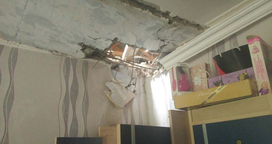 Дом в Геранбое разрушен армянским снарядом Дом в Геранбое разрушен армянским снарядом