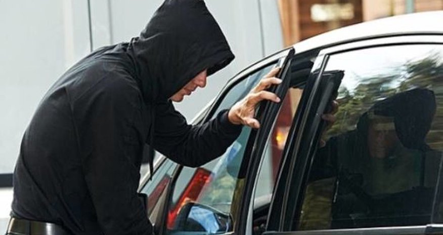 Badamdarda oğurlanan avtomobil Şəmkirdə tapıldı Badamdarda oğurlanan avtomobil Şəmkirdə tapıldı