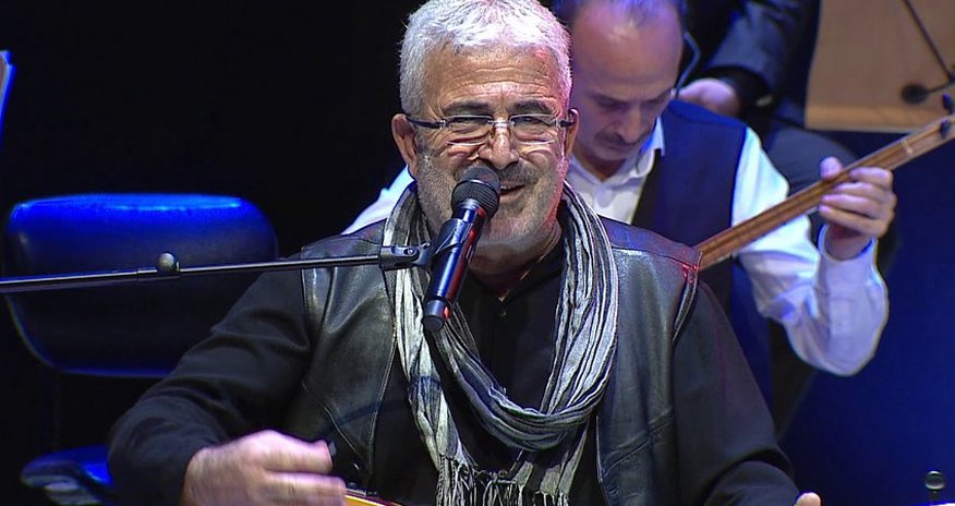 Məşhur türk sənətkarı Əsəd Kabaklı “Qarabağ türküsü” səsləndirdi Məşhur türk sənətkarı Əsəd Kabaklı “Qarabağ türküsü” səsləndirdi
