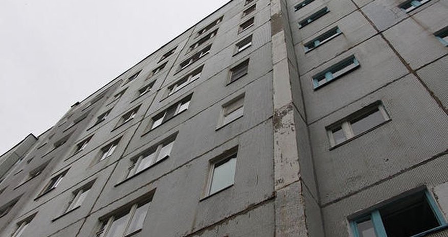 Bakıda 38 yaşlı kişi binadan yıxılaraq ölüb Bakıda 38 yaşlı kişi binadan yıxılaraq ölüb