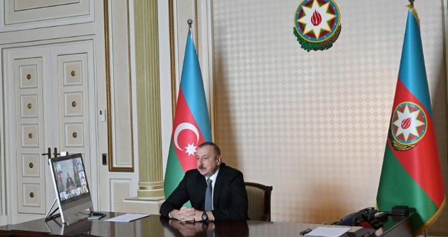 "Sual vermir, elə bil prokurordur, ittiham edir bizi, sən kimsən ki?" "Sual vermir, elə bil prokurordur, ittiham edir bizi, sən kimsən ki?"