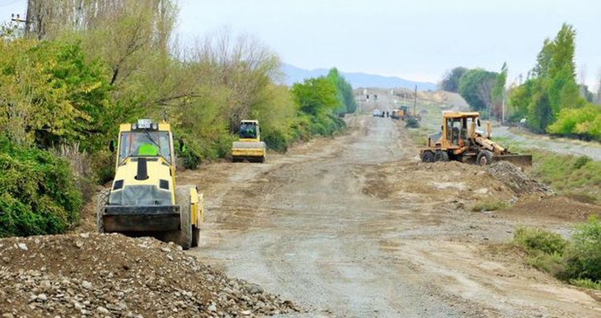 Suqovuşana çəkilən yeni yol minalardan təmizlənir Suqovuşana çəkilən yeni yol minalardan təmizlənir