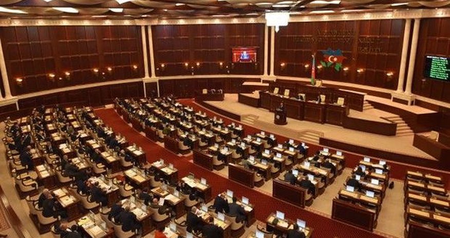 Bu gün Milli Məclisin plenar iclasında 13 məsələ gündəliyə çıxarılacaq Bu gün Milli Məclisin plenar iclasında 13 məsələ gündəliyə çıxarılacaq