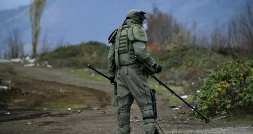 Ermənilərin minaladığı Xankəndini Rus ordusu təmizləyir Ermənilərin minaladığı Xankəndini Rus ordusu təmizləyir