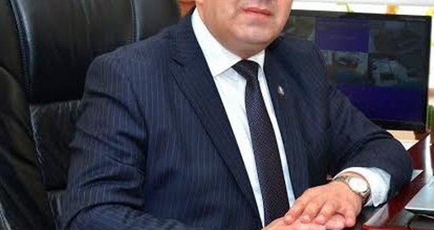 “Bacım ağılsızlıq və tamahkarlıq edib” - Qalmaqallı direktorun qardaşı “Bacım ağılsızlıq və tamahkarlıq edib” - Qalmaqallı direktorun qardaşı