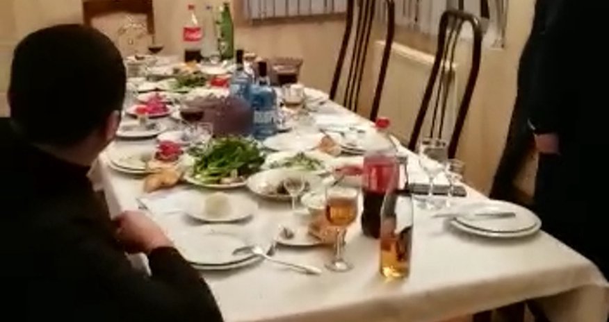 DİN növbəti karantin qaydalarını pozan kafe aşkarladı DİN növbəti karantin qaydalarını pozan kafe aşkarladı