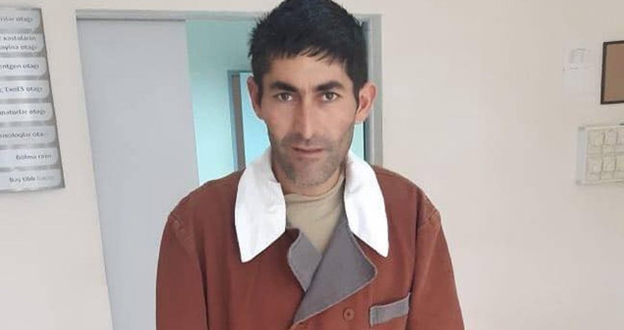 Gecə intihar edən Vüsal ilk maaşını almadan döyüşə getmişdi... Gecə intihar edən Vüsal ilk maaşını almadan döyüşə getmişdi...