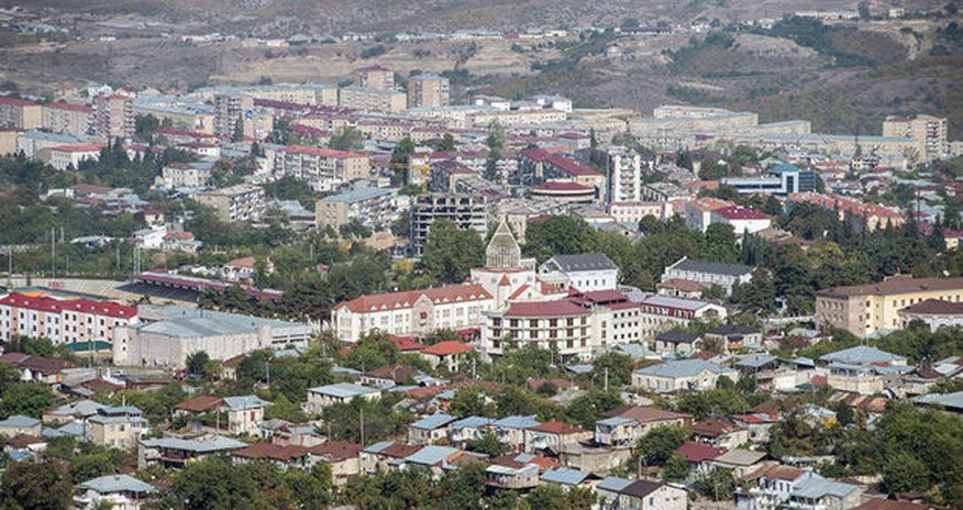 Ermənilər Xankəndini tərk edir - FOTO Ermənilər Xankəndini tərk edir - FOTO