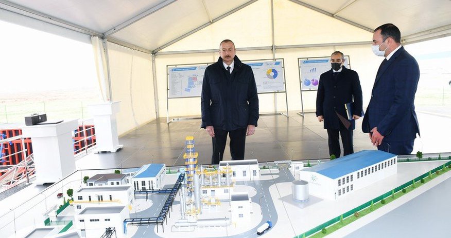 Президент заложил фундамент двух заводов и открыл предприятие в Сумгайыте Президент заложил фундамент двух заводов и открыл предприятие в Сумгайыте