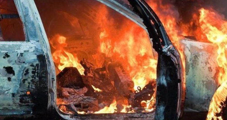 В Гедабекском районе сгорел автомобиль В Гедабекском районе сгорел автомобиль