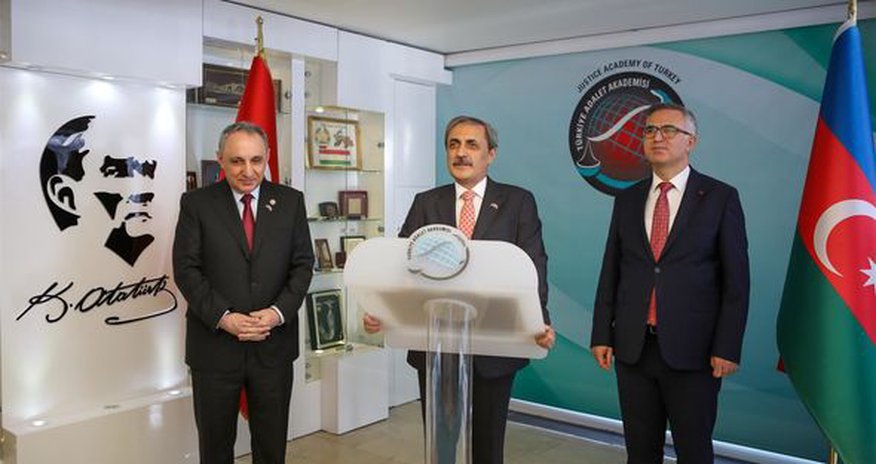 Kamran Əliyev Türkiyənin Ədliyyə Akademiyasının rəhbəri ilə görüşüb - FOTO Kamran Əliyev Türkiyənin Ədliyyə Akademiyasının rəhbəri ilə görüşüb - FOTO