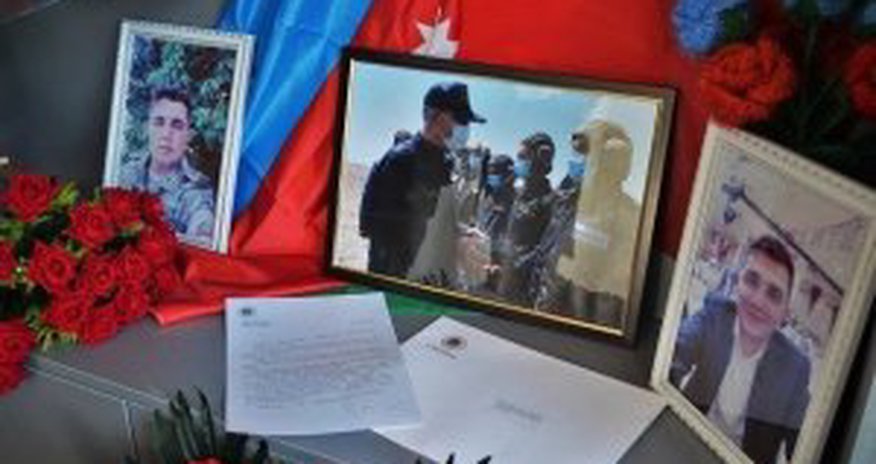 Hulusi Akar azərbaycanlı şəhidin ailəsinə məktub göndərdi - FOTO Hulusi Akar azərbaycanlı şəhidin ailəsinə məktub göndərdi - FOTO