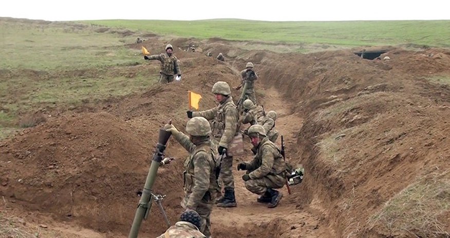 Minaatan batareyalarının döyüş atışlı təlim məşqləri davam edir Minaatan batareyalarının döyüş atışlı təlim məşqləri davam edir