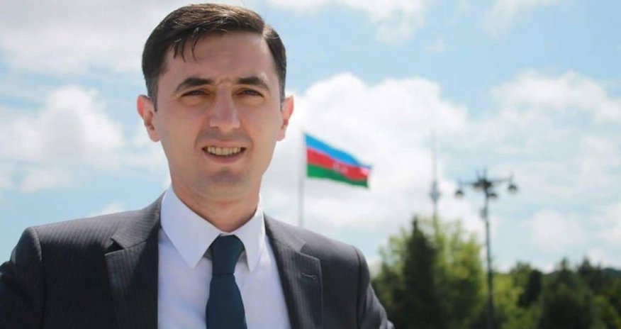 “Lider” TV prezidentinin köməkçisi ilə partiya sədri əlbəyaxa oldu “Lider” TV prezidentinin köməkçisi ilə partiya sədri əlbəyaxa oldu