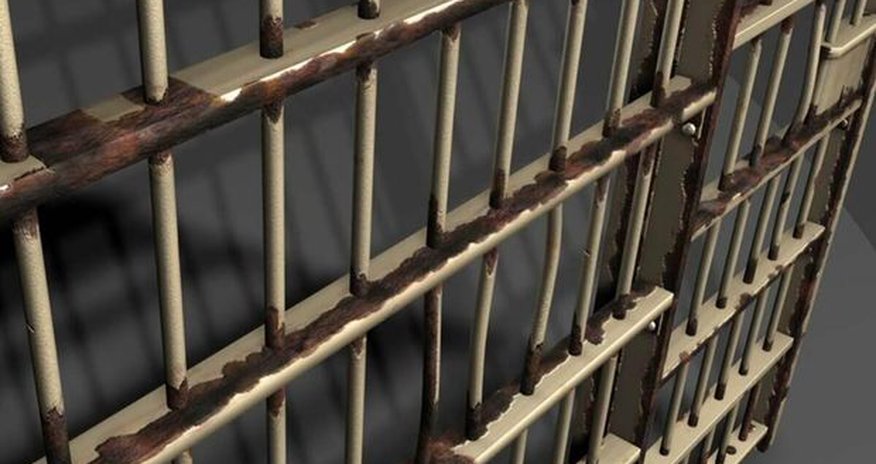 Известный адвокат арестован в зале суда Известный адвокат арестован в зале суда