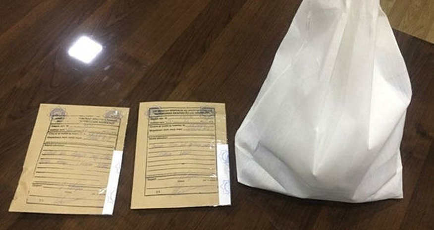 Gəncə sakinində həm silah, həm də narkotik aşkarlandı Gəncə sakinində həm silah, həm də narkotik aşkarlandı