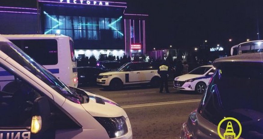 В Петербурге за стрельбу на свадьбе задержали азербайджанцев В Петербурге за стрельбу на свадьбе задержали азербайджанцев