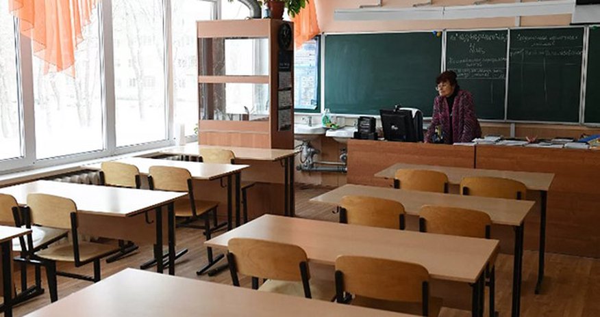 Daha bir müəllim koronavirusdan öldü, işlədiyi məktəb distant tədrisə keçdi Daha bir müəllim koronavirusdan öldü, işlədiyi məktəb distant tədrisə keçdi