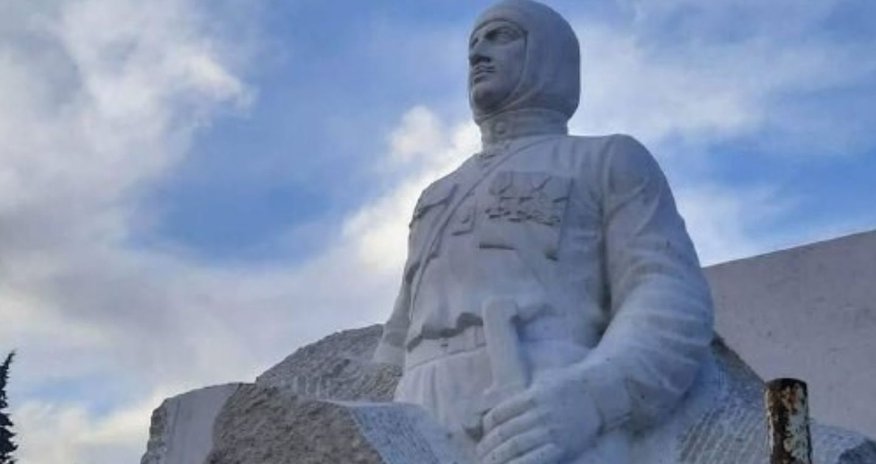 General Muradov Njdenin büstünün sökülməsinə GÖSTƏRİŞ VERİB General Muradov Njdenin büstünün sökülməsinə GÖSTƏRİŞ VERİB