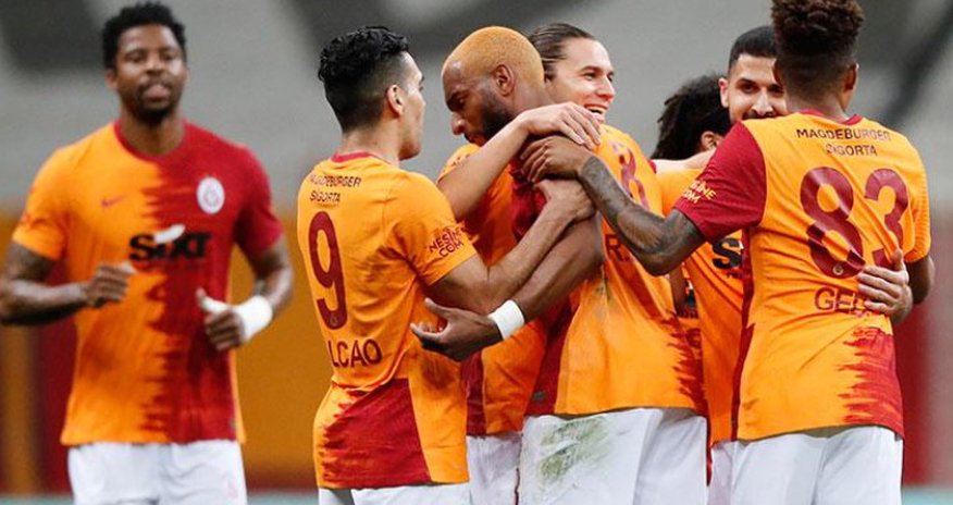 "Qalatasaray" "Beşiktaş"a belə qalib gəldi - VİDEO "Qalatasaray" "Beşiktaş"a belə qalib gəldi - VİDEO