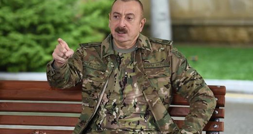 Ильхам Алиев на открытии военного аэродрома в Нахчыване Ильхам Алиев на открытии военного аэродрома в Нахчыване
