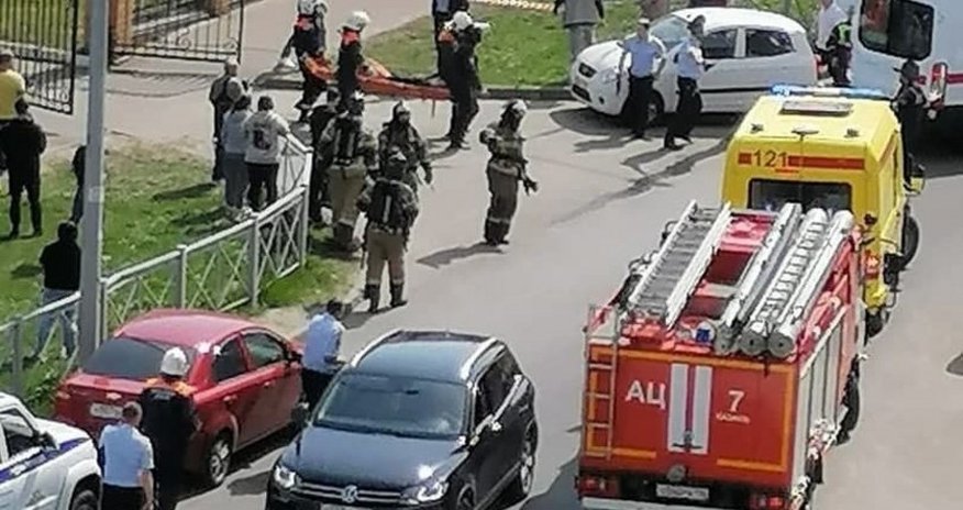 Kazanda məktəbdə atışma zamanı ölənlərin sayı 9-a çatdı Kazanda məktəbdə atışma zamanı ölənlərin sayı 9-a çatdı