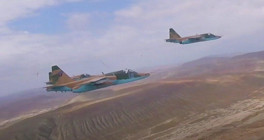 Döyüşə hazır təyyarə və helikopterlər ehtiyat aerodromlara çıxarılır - VİDEO Döyüşə hazır təyyarə və helikopterlər ehtiyat aerodromlara çıxarılır - VİDEO