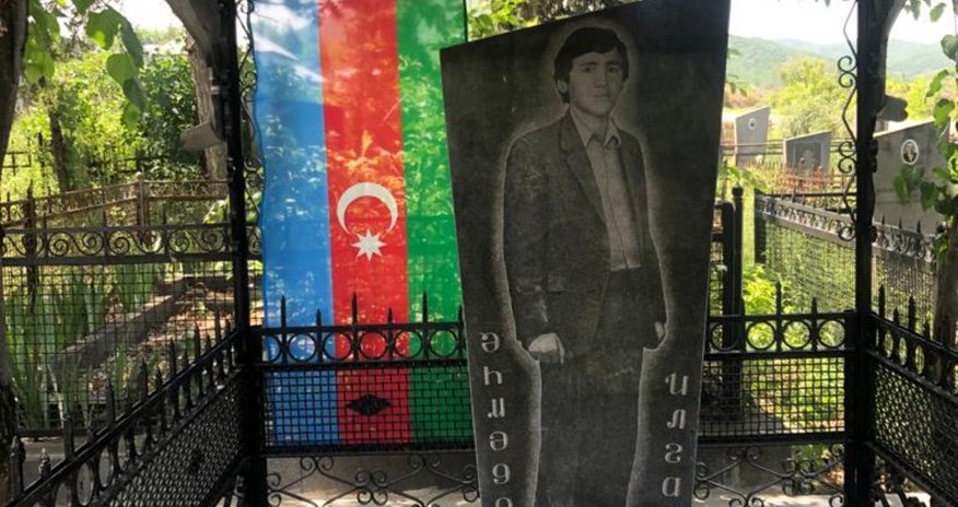 Gürcüstanda 20 Yanvar şəhidinin məzarı bərpa olunub Gürcüstanda 20 Yanvar şəhidinin məzarı bərpa olunub