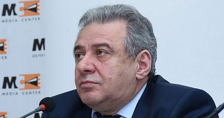 Ermənistanın müdafiə naziri Moskvada səfərdədir Ermənistanın müdafiə naziri Moskvada səfərdədir