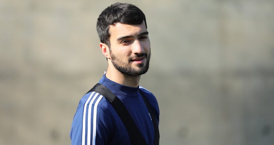 Mahir Emreli "Legiya" ilə müqavilə müddətini razılaşdırdı Mahir Emreli "Legiya" ilə müqavilə müddətini razılaşdırdı