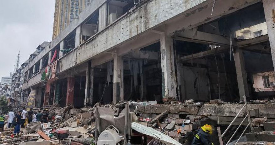 Bazarda dəhşətli partlayış: 11 nəfər öldü, 144 yaralı var - VİDEO Bazarda dəhşətli partlayış: 11 nəfər öldü, 144 yaralı var - VİDEO