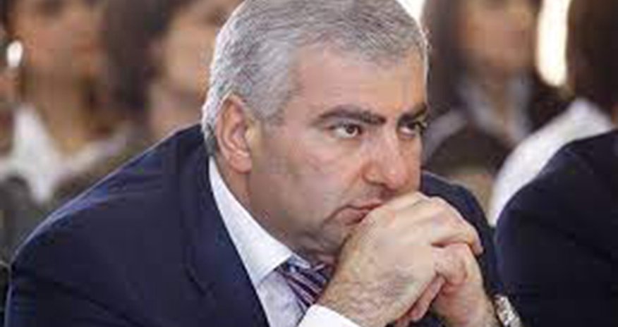 Dağlıq Qarabağa silah daşıyan erməni biznesmenlər axtarışa verildi Dağlıq Qarabağa silah daşıyan erməni biznesmenlər axtarışa verildi