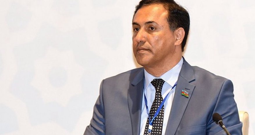 Evli tələbəsiylə eşq yaşadığı deyilən Elman Nəsirov: “Onun əri narkomandır” Evli tələbəsiylə eşq yaşadığı deyilən Elman Nəsirov: “Onun əri narkomandır”