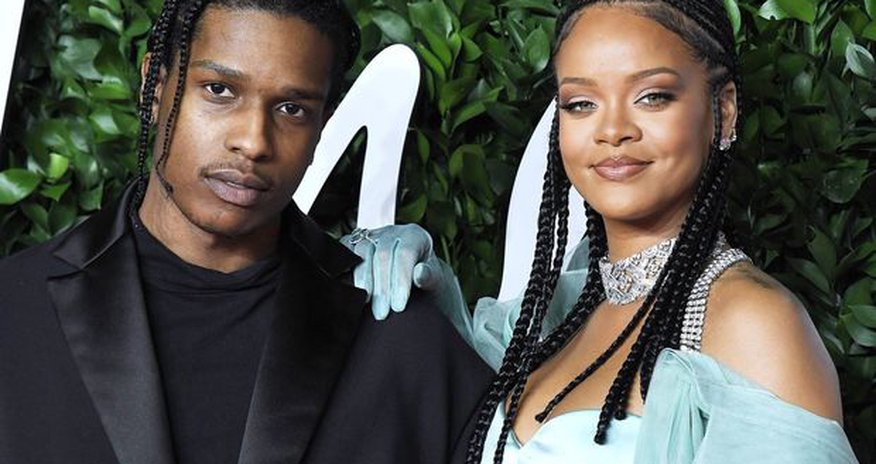 Рианну и A$AP Rocky отказались пускать в клуб без паспорта Рианну и A$AP Rocky отказались пускать в клуб без паспорта