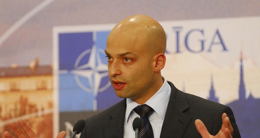 Ceyms Appaturay: “Gürcüstan Azərbaycan və Ermənistana danışıqlara başlamağa kömək edir” Ceyms Appaturay: “Gürcüstan Azərbaycan və Ermənistana danışıqlara başlamağa kömək edir”