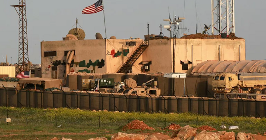 Amerikanın Suriyadakı bazasına hücum olub Amerikanın Suriyadakı bazasına hücum olub