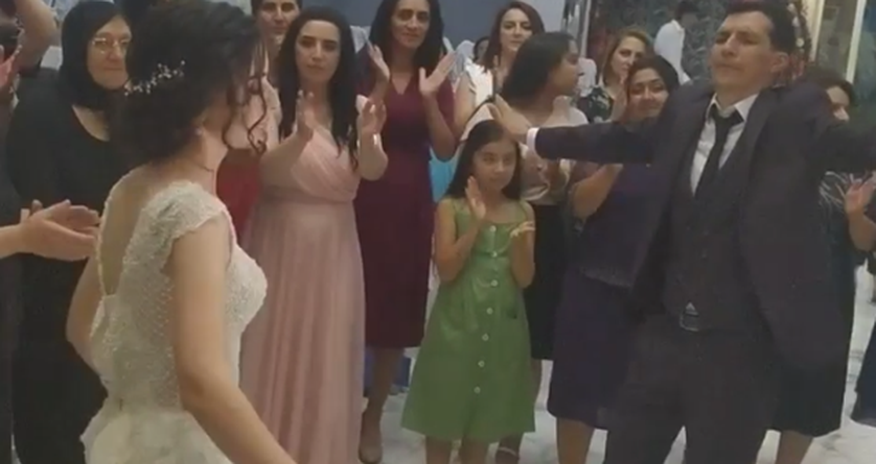 Elçibəyin oğlu evləndi - Toydan video Elçibəyin oğlu evləndi - Toydan video