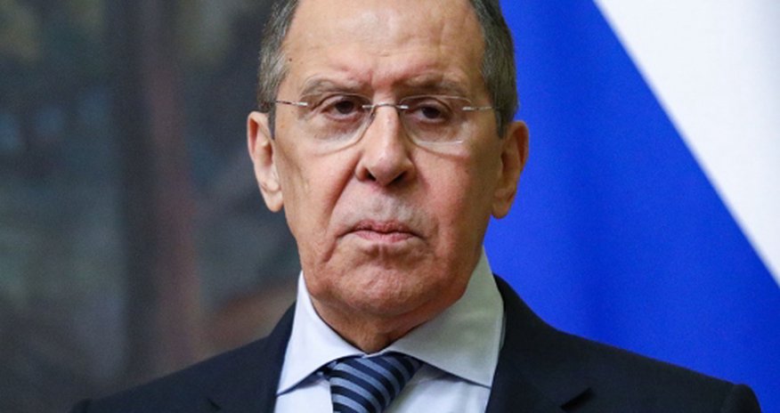 Лавров: "Наших соседей ставят перед выбором - либо ты с Западом, либо ты с Россией" Лавров: "Наших соседей ставят перед выбором - либо ты с Западом, либо ты с Россией"