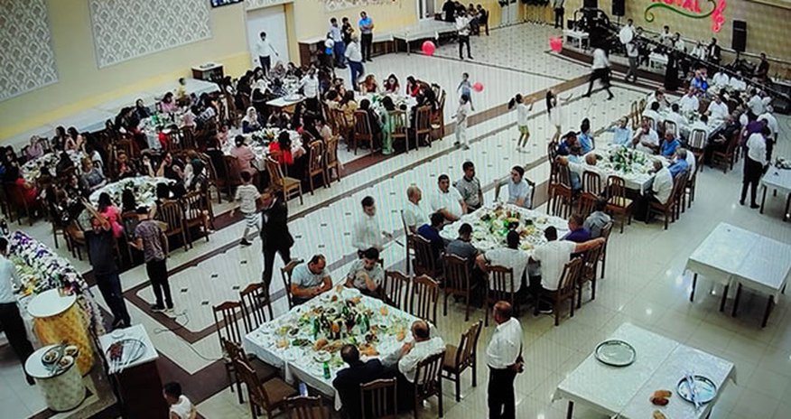 168 nəfəri restorana buraxan icarədar məhkəməlik oldu 168 nəfəri restorana buraxan icarədar məhkəməlik oldu