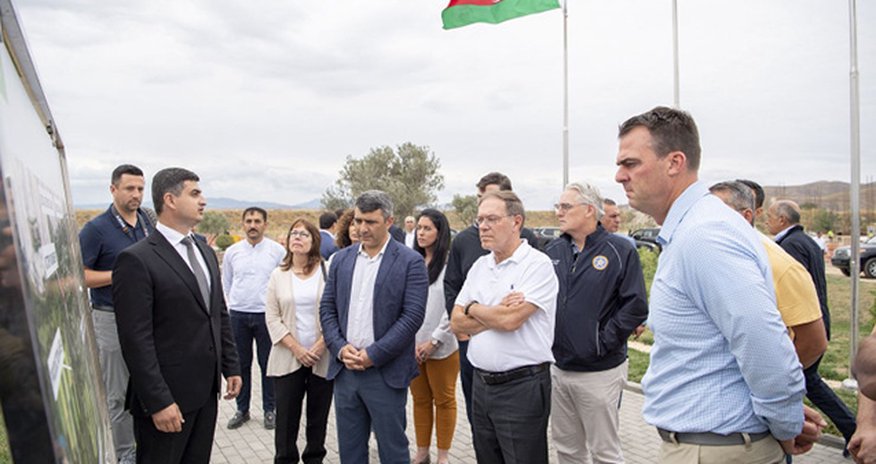Qubernator Zəngilanda “Ağıllı kənd”lə tanış oldu Qubernator Zəngilanda “Ağıllı kənd”lə tanış oldu