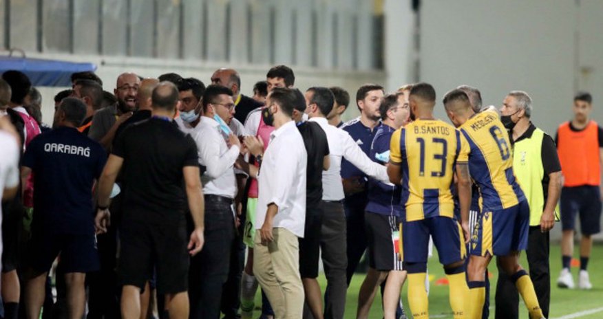 UEFA "Qarabağ"ın oyununda baş verənlərlə bağlı intizam işi açıb - VİDEO UEFA "Qarabağ"ın oyununda baş verənlərlə bağlı intizam işi açıb - VİDEO