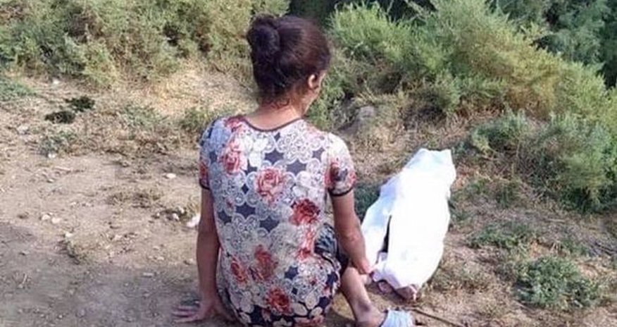 Biləsuvarda özünü və bir yaşlı övladını kanala atan qadın həbs edildi Biləsuvarda özünü və bir yaşlı övladını kanala atan qadın həbs edildi