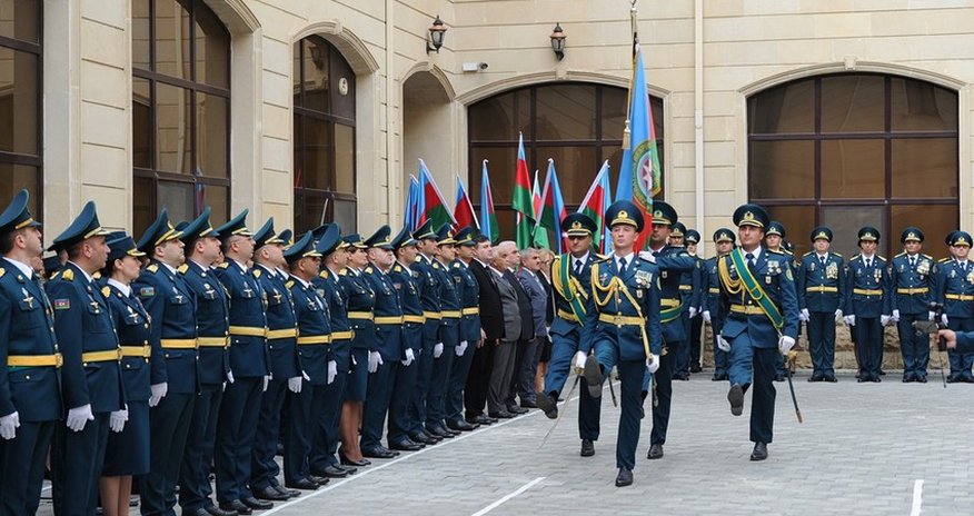 Azərbaycanda iki general ehtiyata buraxılıb Azərbaycanda iki general ehtiyata buraxılıb