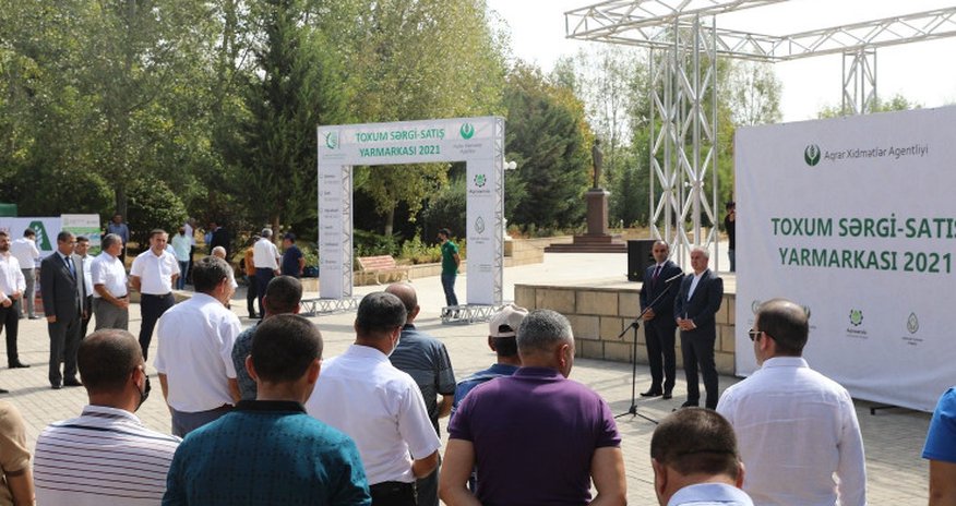 Azərbaycanda toxum sərgi-satış yarmarkasına start verilib - FOTO Azərbaycanda toxum sərgi-satış yarmarkasına start verilib - FOTO